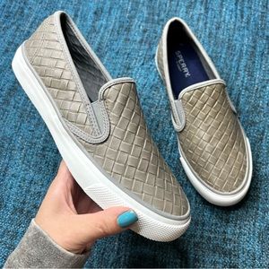 Sperry Seaside Emboss Weave Slip On Leather Shoes Grayish Brown Women's Size 7
